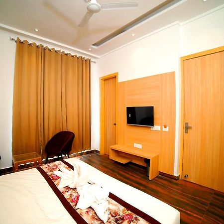 Hotel Diamond View Амритсар Экстерьер фото