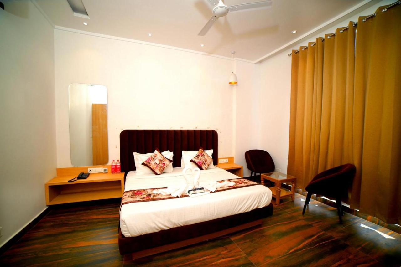Hotel Diamond View Амритсар Экстерьер фото